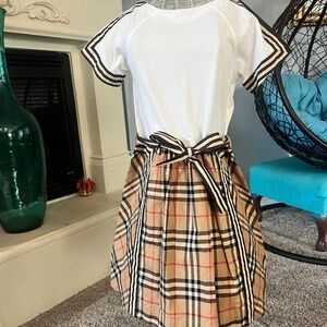Burberry Girls Dress – Size 10